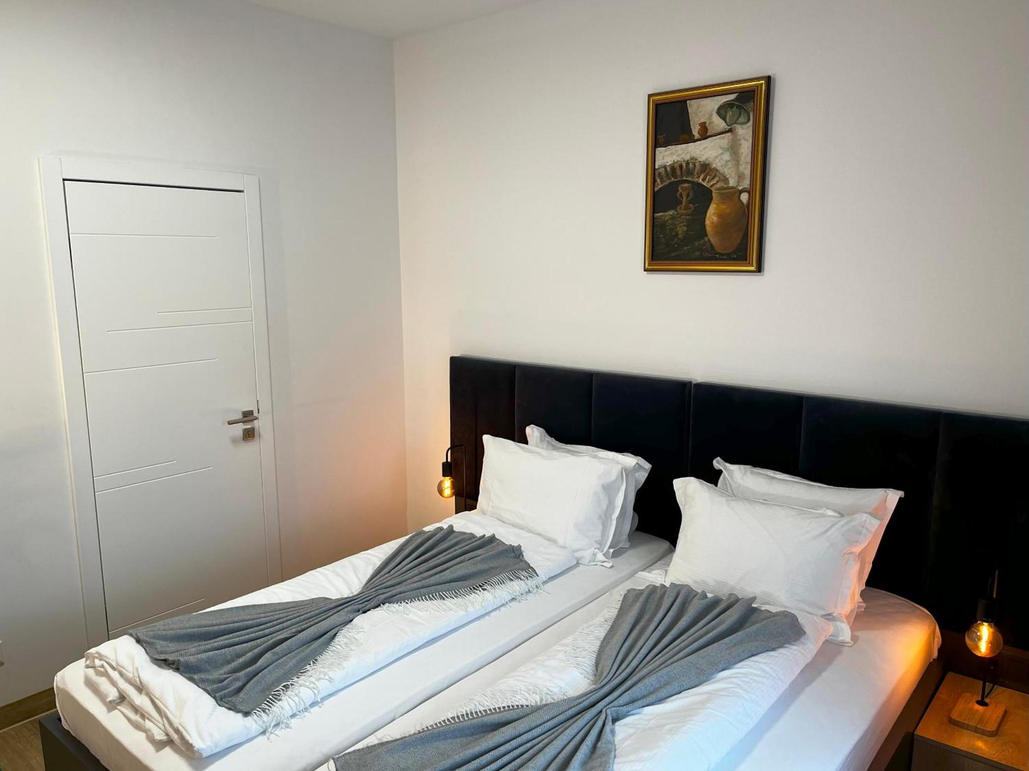 Haven Hotels - Hotel Dona แบร์กิชกลัดบัค ภายนอก รูปภาพ