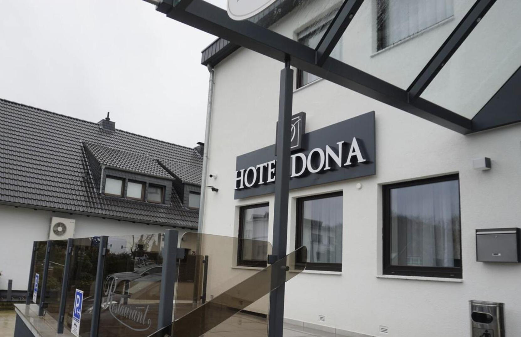 Haven Hotels - Hotel Dona แบร์กิชกลัดบัค ภายนอก รูปภาพ
